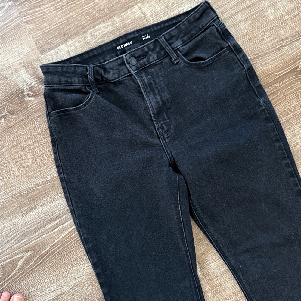 Old Navy High Rise Flare Black Jeans - Picture 3 of 4